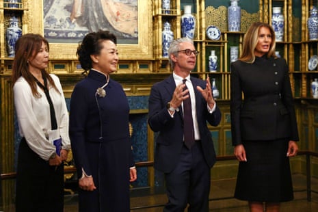 Τα ειδησεογραφικά πρακτορεία που έχουν απαγορευτεί από τον Λευκό Οίκο ζητούν έκτακτη ακρόαση μετά την απαγόρευση εισόδου παρά την εντολή του δικαστή – ζωντανά