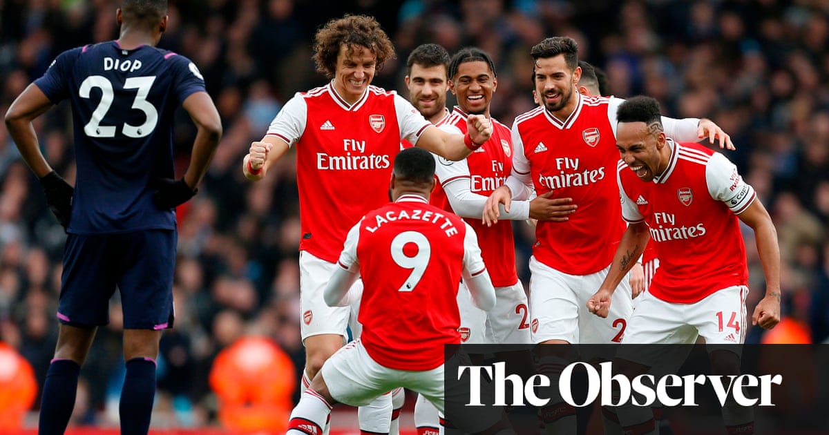 Alexandre Lacazette breaks West Ham’s resistance for fortunate Arsenal