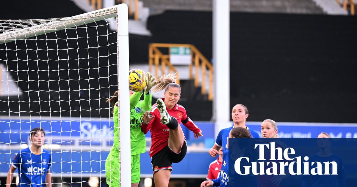 Manchester United miss chance to close on WSL top three in drab draw at Everton