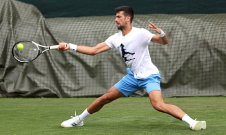 Novak Djokovic dalam latihan di All England Club