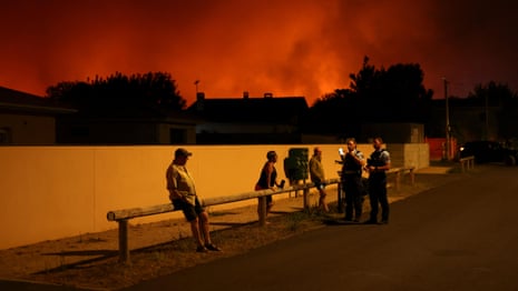 Thousands evacuated in south of France as wildfire rages across pine forest – video