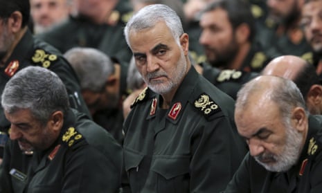 Qassem Suleimani (centre), the leader of Iran’s powerful Quds force.