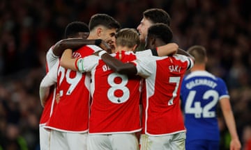 Arsenal score five as the league leaders overwhelm a sorry Chelsea at the Emirates.