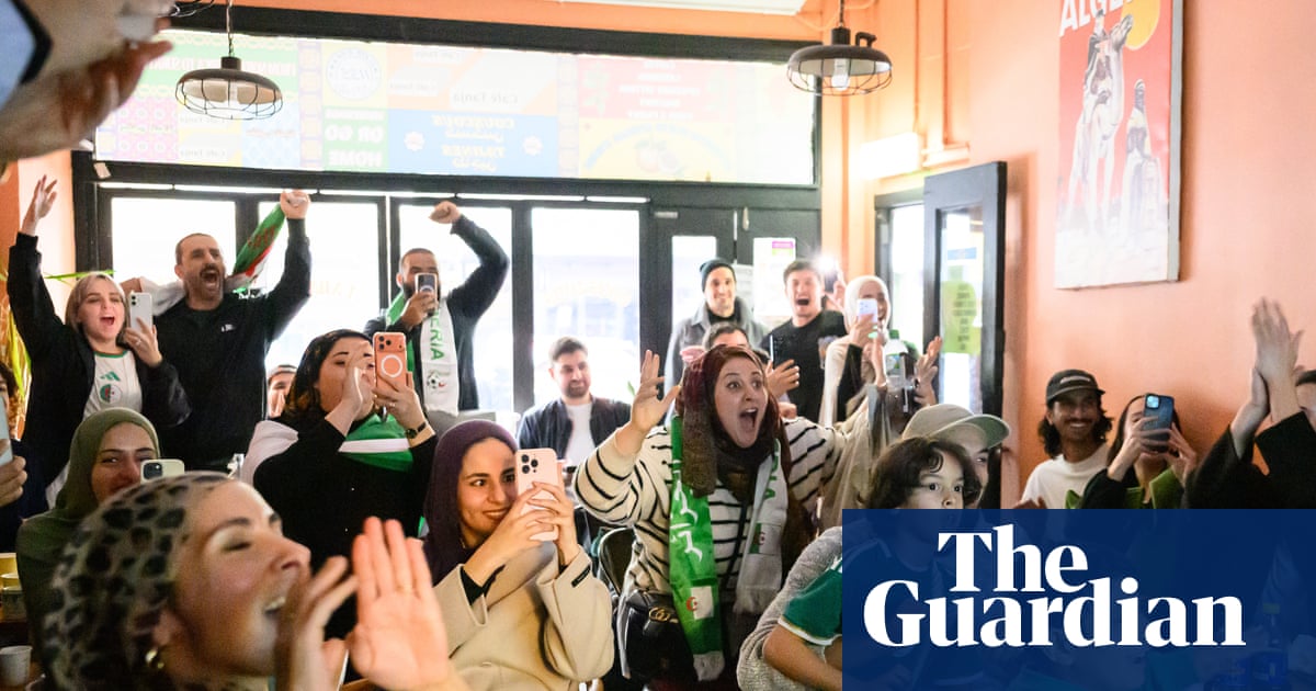 Cups of tea and a roaring crowd: Sydney’s Algerian community gathers for World Cup nailbiter