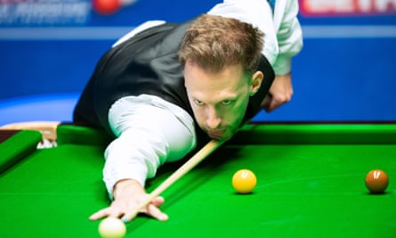 Judd Trump Edges Through To Join Selby And Williams In Quarter Finals World Snooker Championship The Guardian