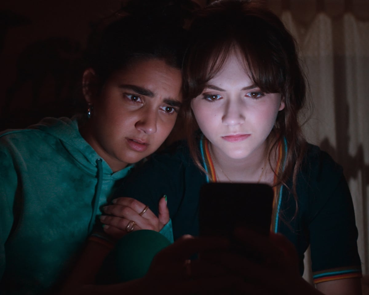Geraldine Viswanathan and Emilia Jones in Cat Person.