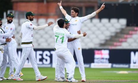 Sri Lanka to push 'harder' in Pakistan test