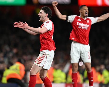 Declan Rice of Arsenal celebrates at the full-time whistle after their win over Burnley