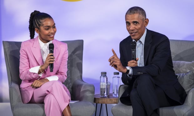 Former president Barack Obama speaks with actress, model, and activist Yara Shahidi during the Obama Foundation summit in Chicago, on 29 October.