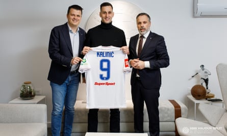 Nikola Kalinic poses with the Hajduk Split shirt