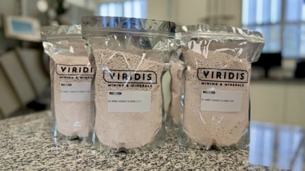 Powder containing rare earths scrapped from earth’s surface in Brazil
