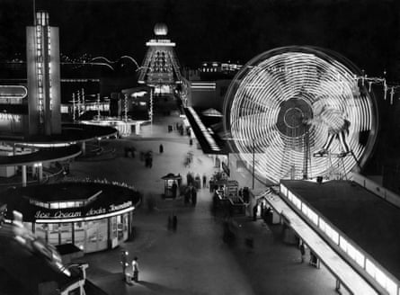 Black and white photo with aerial view of Blackpool illuminations