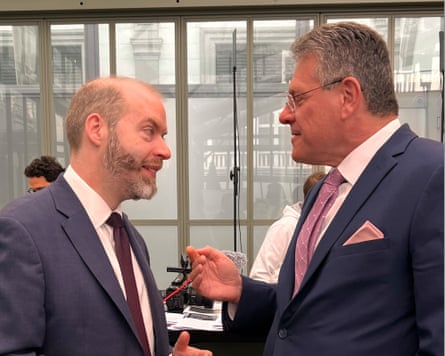 Jonathan Reynolds and Maroš Šefčovič chat