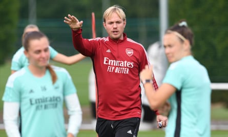 Jonas Eidevall directs training at Arsenal Women’s London Colney