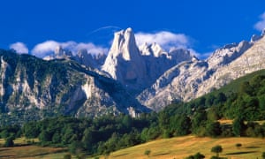 Naranjo de Bulnes peak in the Picos de Europa mountains in Asturias, Spain.