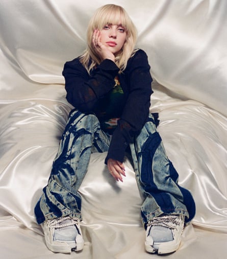 Billie Eilish: 'To always try to look good is such a loss of joy and freedom' | Music | The Guardian Billie Eilish: 'To always try to look good is such a loss of joy and freedom' | Music | The Guardian