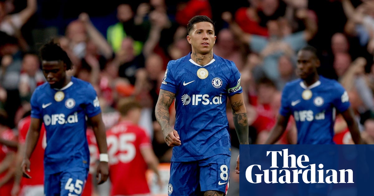 Không thể chấp nhận được": McFarlane than phiền về khởi đầu thảm hại của Chelsea trước Forest