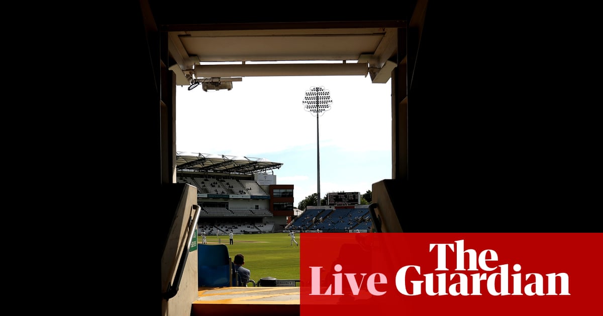Yorkshire v Somerset, Sussex v Notts, and more: county cricket, day one – live