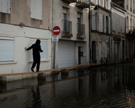 Rising temperatures may increase flood risk through river ‘whiplash’, study finds