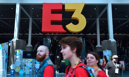 Gamers at E3 in 2018.