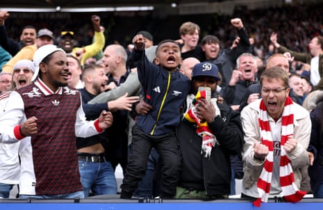 Arsenal fans celebrate