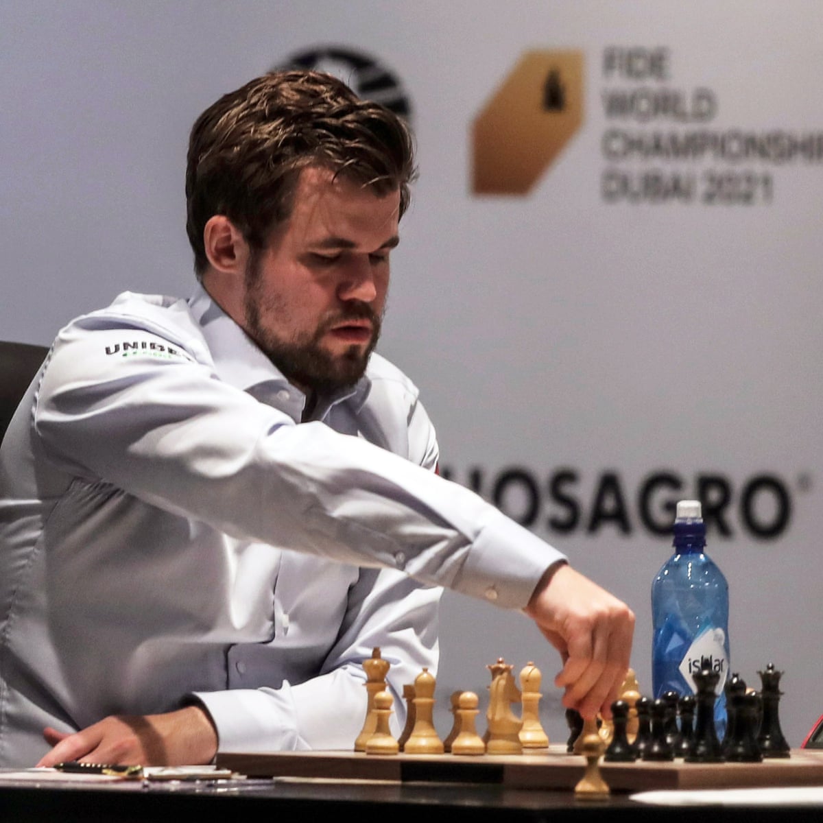 Magnus Carlsen defeats Ian Nepomniachtchi in Game 8 of World Chess  Championship – as it happened, World Chess Championship 2021