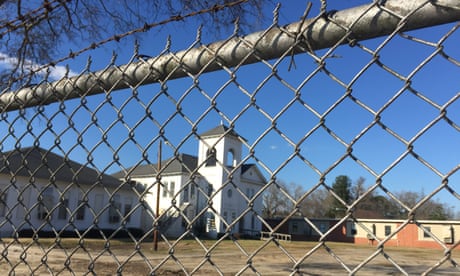 Hillary Clinton Defeats Bernie Sanders To Win South Carolina Primary Us News The Guardian