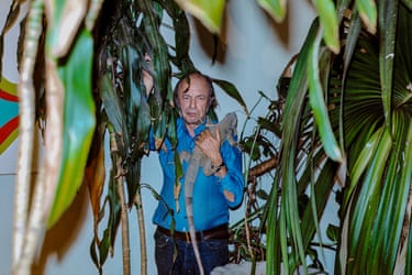 George Kleinsinger, 1970George Kleinsinger made his name with his children’s song Tubby the Tuba, and with his compositions for Broadway and cinema. He was a close friend of the Irish writer Brendan Behan, who also lived at the Chelsea, as documented by Janet Behan’s play Brendan at the Chelsea. Kleinsinger was at the hotel for 25 years. He was known for his apartment full of tropical birds, snakes, lizards, spiders and a small baby hippo. He died at the Chelsea. His ashes were scattered on the hotel roof