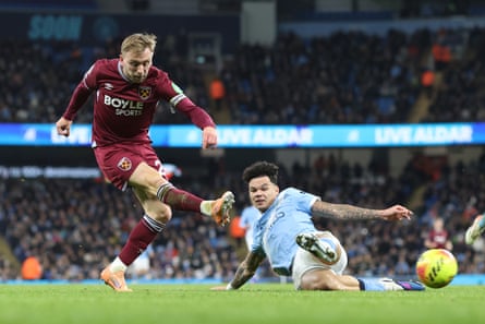 Jarrod Bowen in action for West Ham against Manchester City in December.