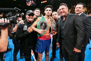 Ryan García with his entourage, including Oscar De La Hoya (second right), after beating Romero Duno in November 2019