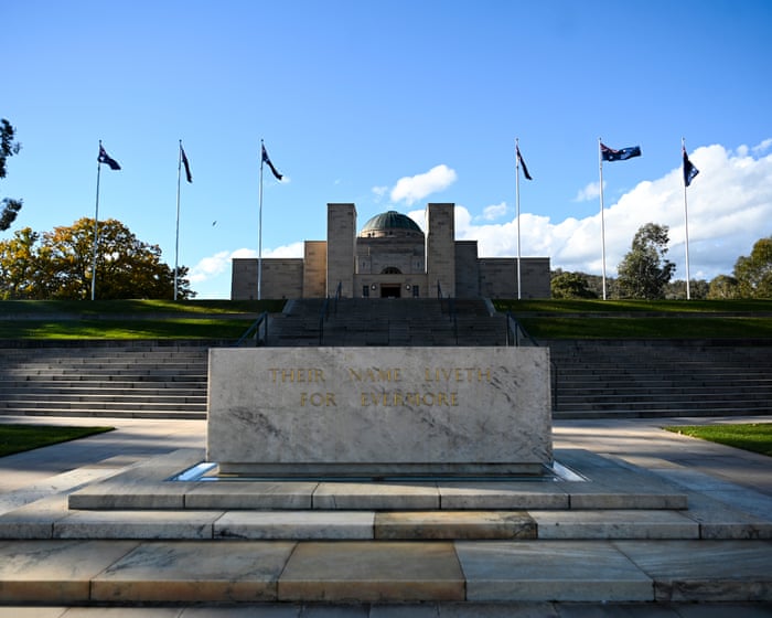 Kim Beazley defends Australian War Memorial decision to exclude Ben Roberts-Smith book from prize