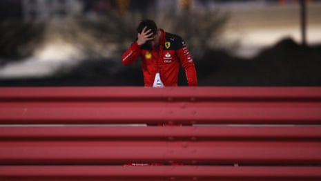 Leclerc terlihat setelah pensiun dari balapan.