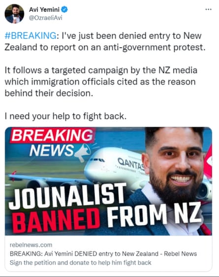 A screenshot of a tweet by Avi Yemeni saying he has been denied entry into New Zealand. In the post he spells journalist incorrectly