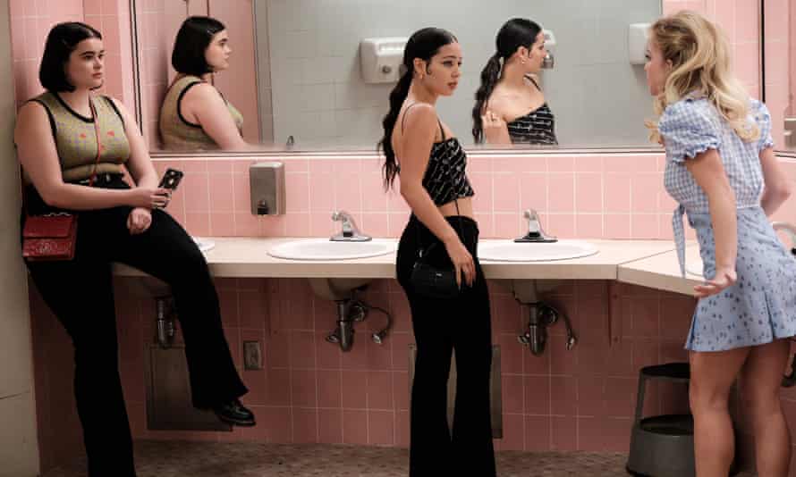 Barbie Ferreira, Alexa Demie and Sydney Sweeney in Euphoria.