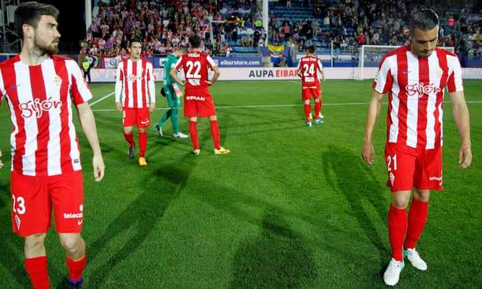 Sporting Gijón sent tumbling into the abyss by Deportivo and