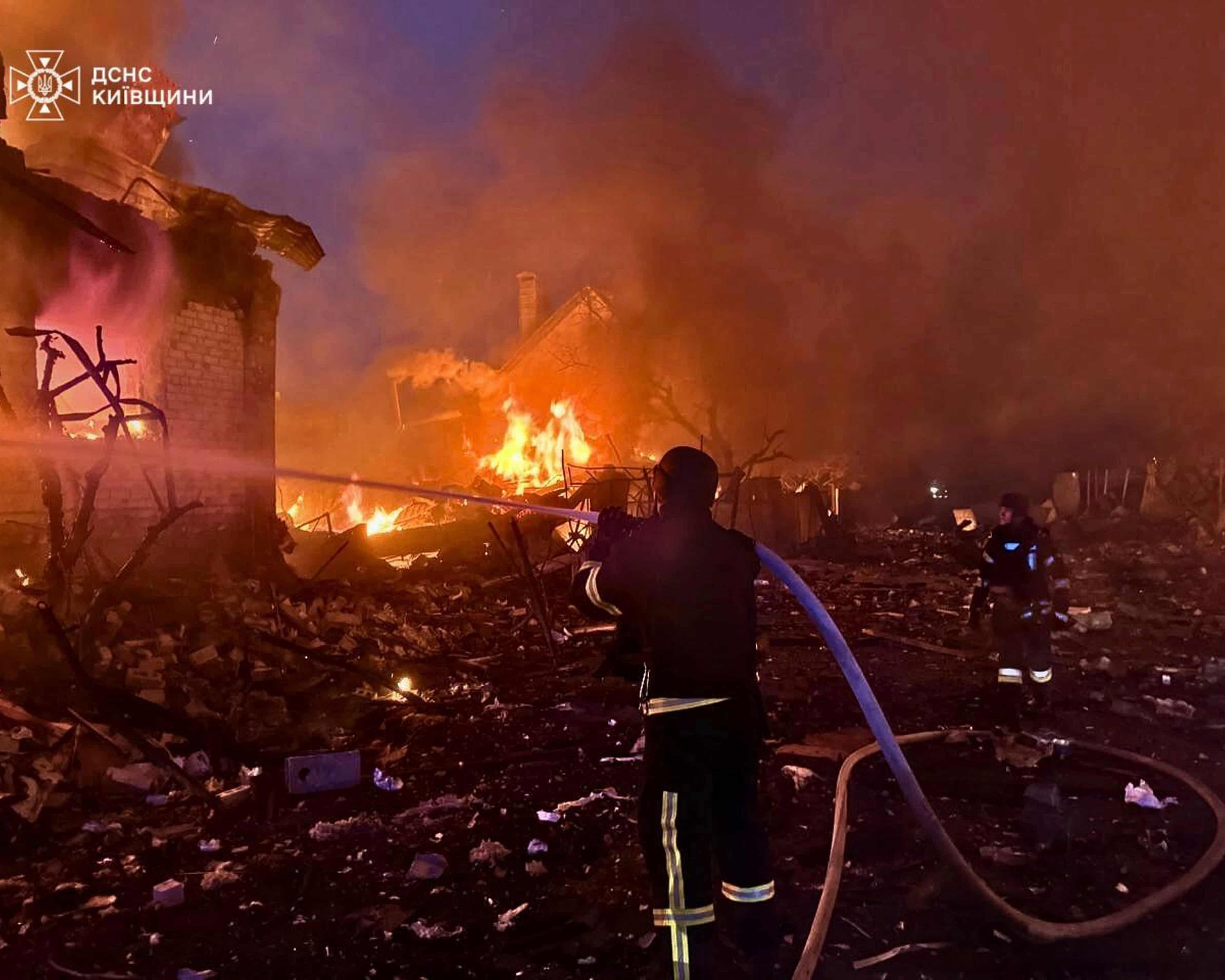 Twelve people killed after Russia’s biggest air raid of war against Ukraine (theguardian.com)