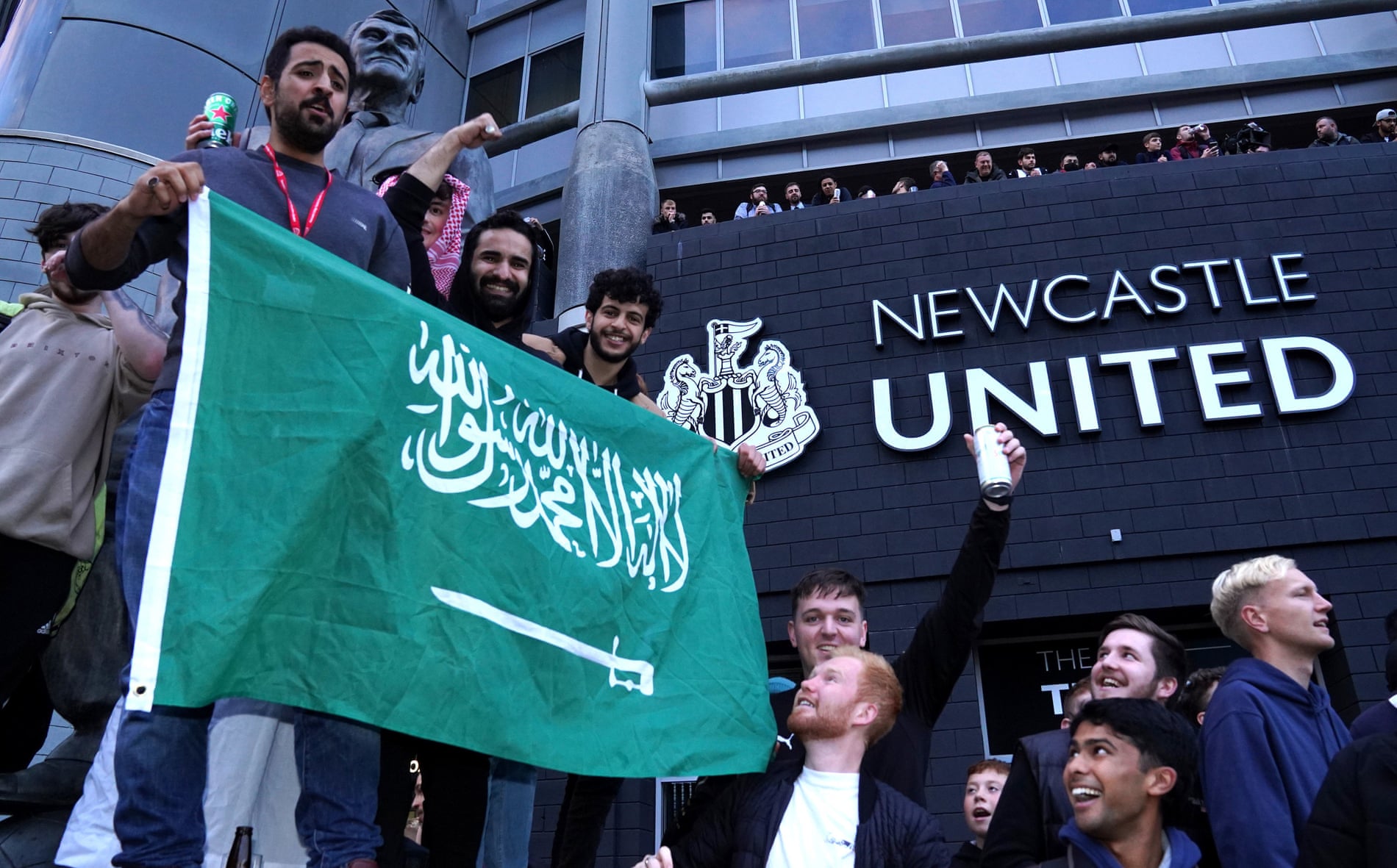 Newcastle, Santos, Mohammed bin Salman