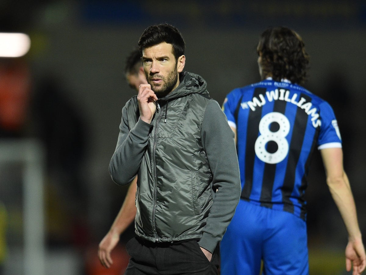 Rochdale S Brian Barry Murphy People Tell Me I Ve Been Watching Guardiola Too Much Football The Guardian