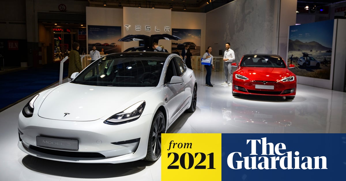 Tesla recalls half a million cars in US over rearview camera and trunk