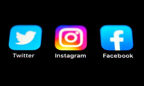 Twitter, Instagram and Facebook apps