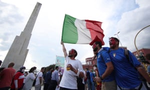 Les fans italiens en donnent un peu plus.