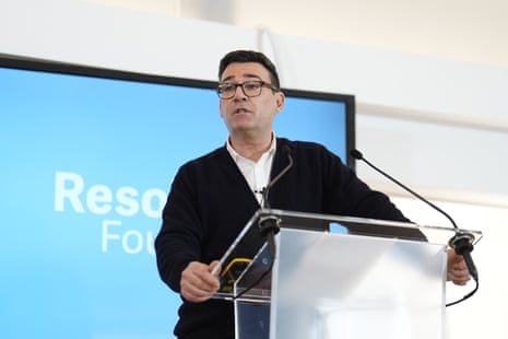 Andy Burnham speaking at a Resolution Foundation event.