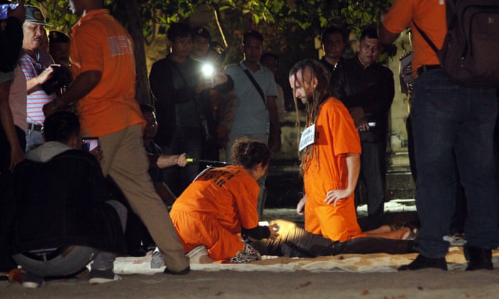 British and Australian suspects reconstruct death of Bali police officer | Indonesia | The Guardian