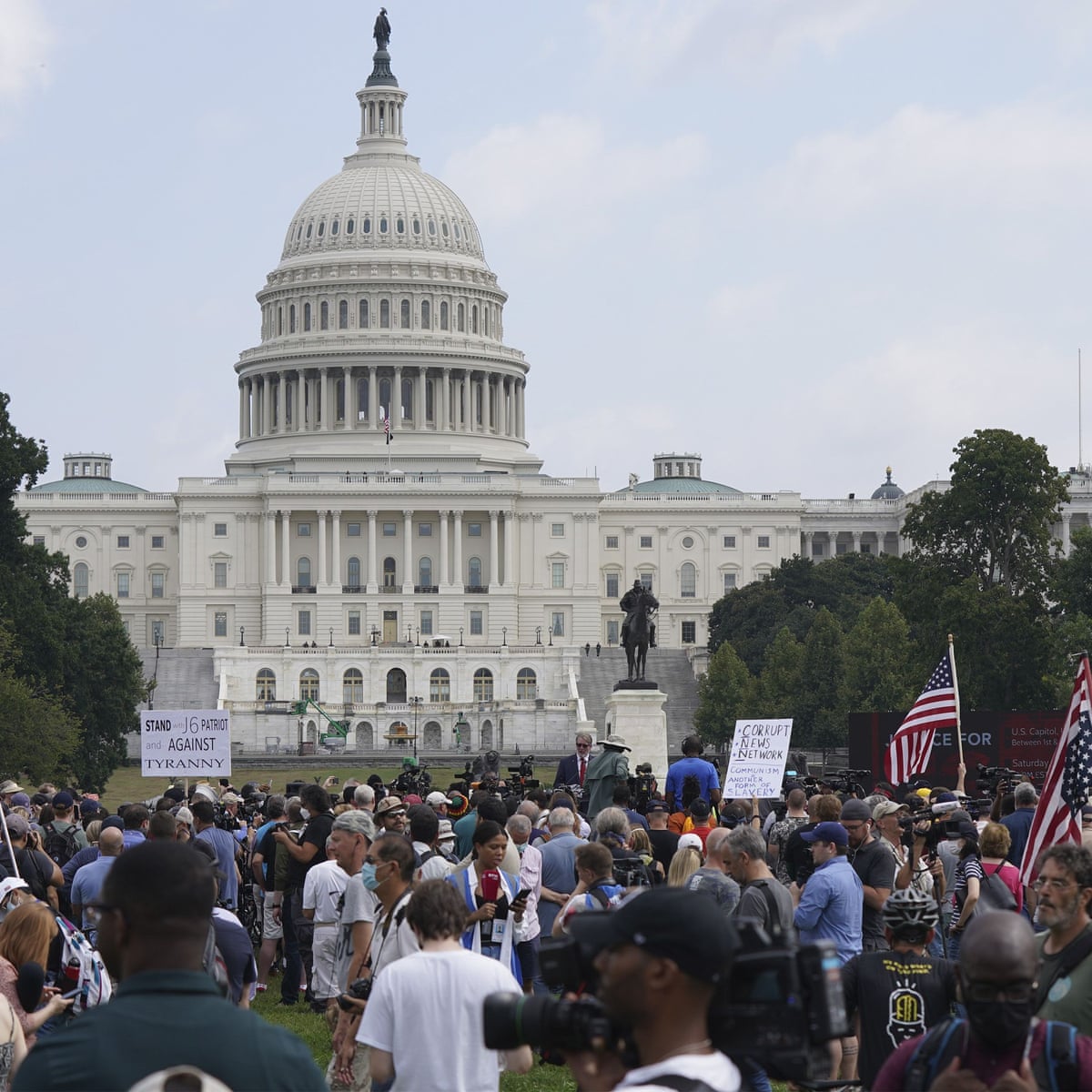Washington Rally In Support Of 6 January Rioters Falls Short Of Expectations Us Capitol Attack The Guardian Washington Rally In Support Of 6 January Rioters Falls Short Of Expectations Us Capitol Attack The Guardian