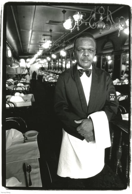 Aston Robinson – Waiter, Gage & Tollner, photographed in Harvey Wang’s New York