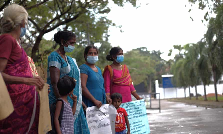 Protesters in support of Tamil political prisoners