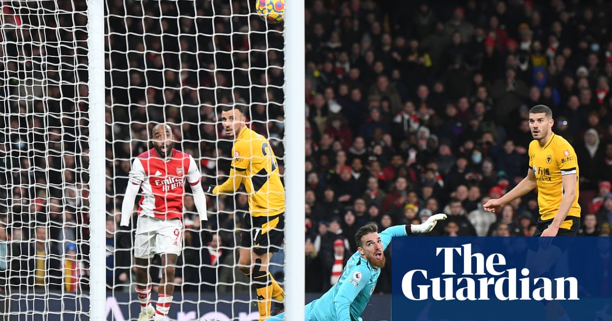 Lacazette forces late Arsenal winner to complete comeback against Wolves