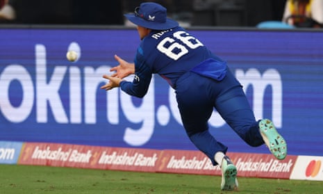 Afghanistan set England 285 to win: Cricket World Cup – dwell Specific Occasions 4 England's Joe Root takes a catch to dismiss Afghanistan's Rashid Khan.