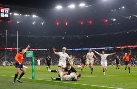 Tom Roebuck scores England’s final try that confirmed their victory against New Zealand at Twickenham.