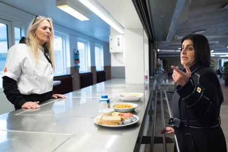 Shabana Mahmood visits the deportation centre’s canteen.